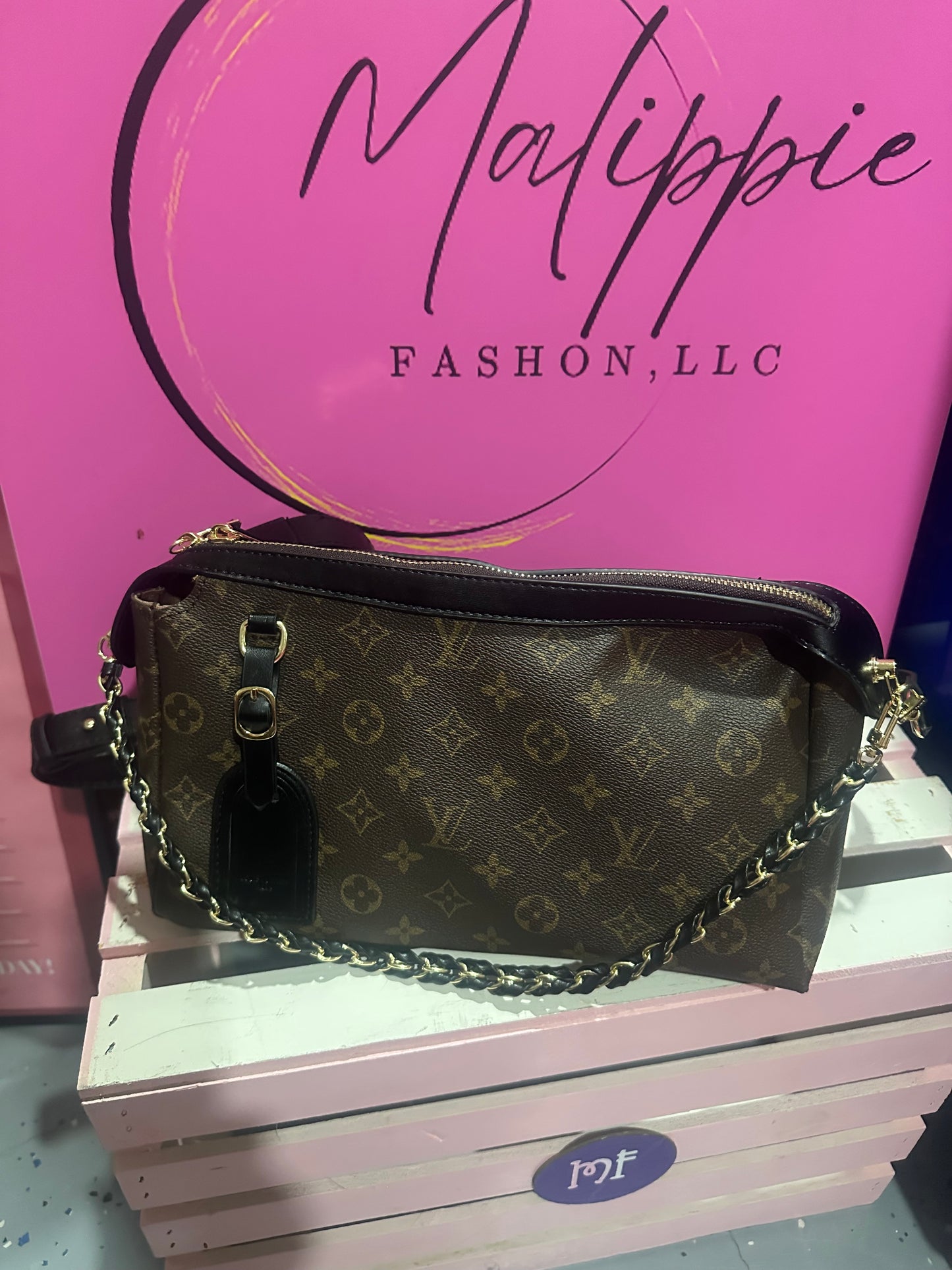Boutique Glam & Chic Purse’s