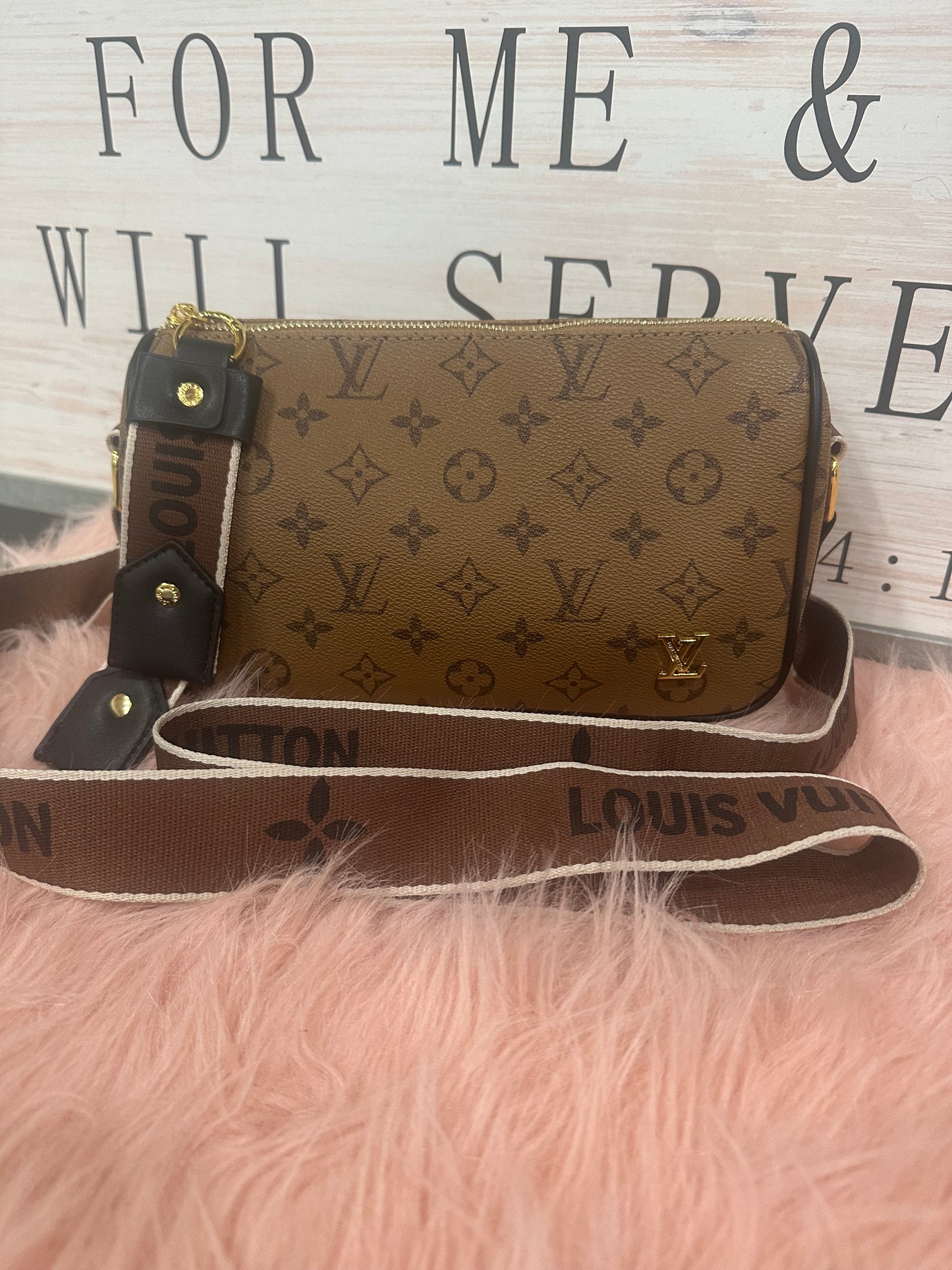 Boutique Glam & Chic Purse’s