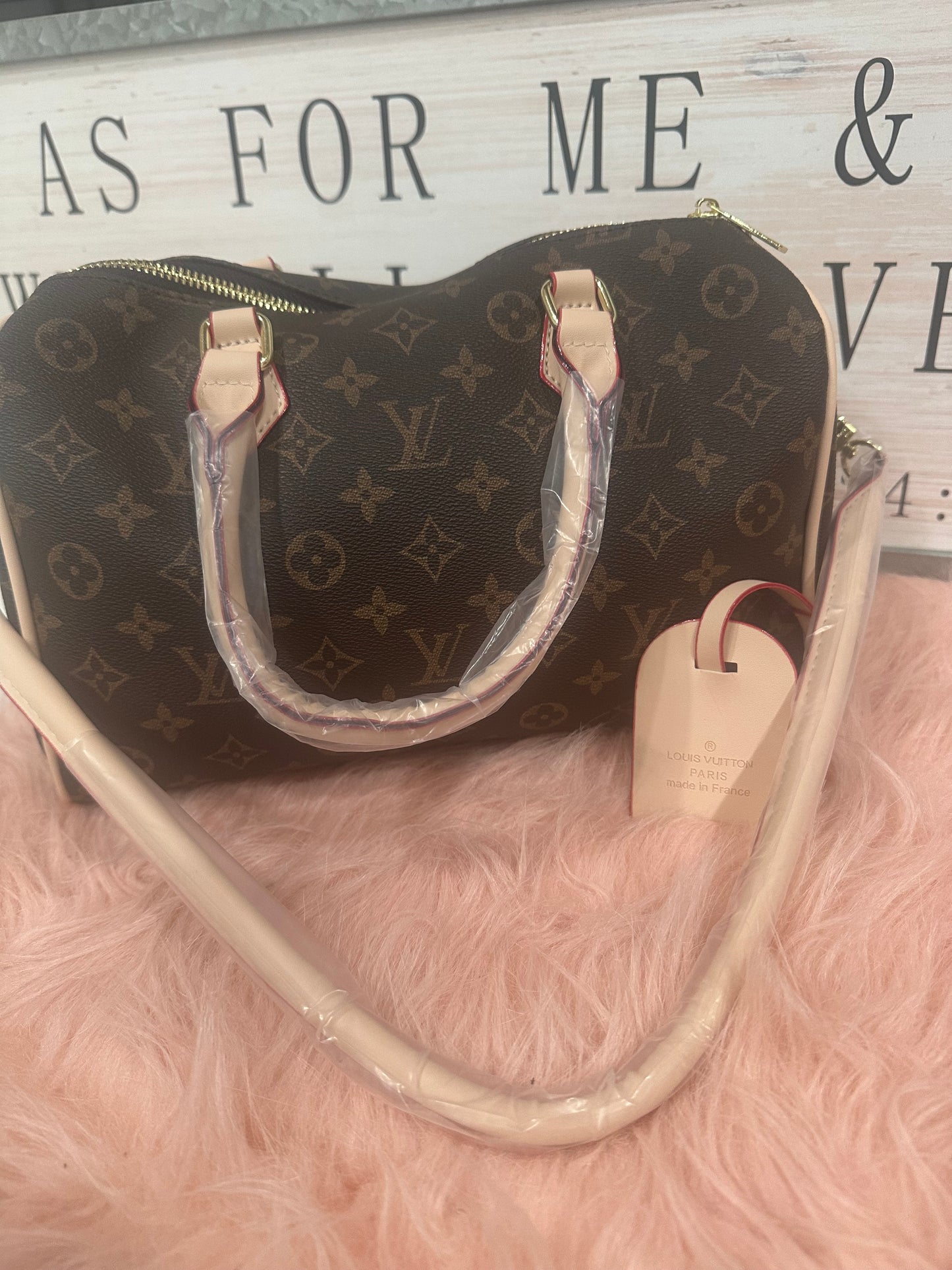 Boutique Glam & Chic Purse’s