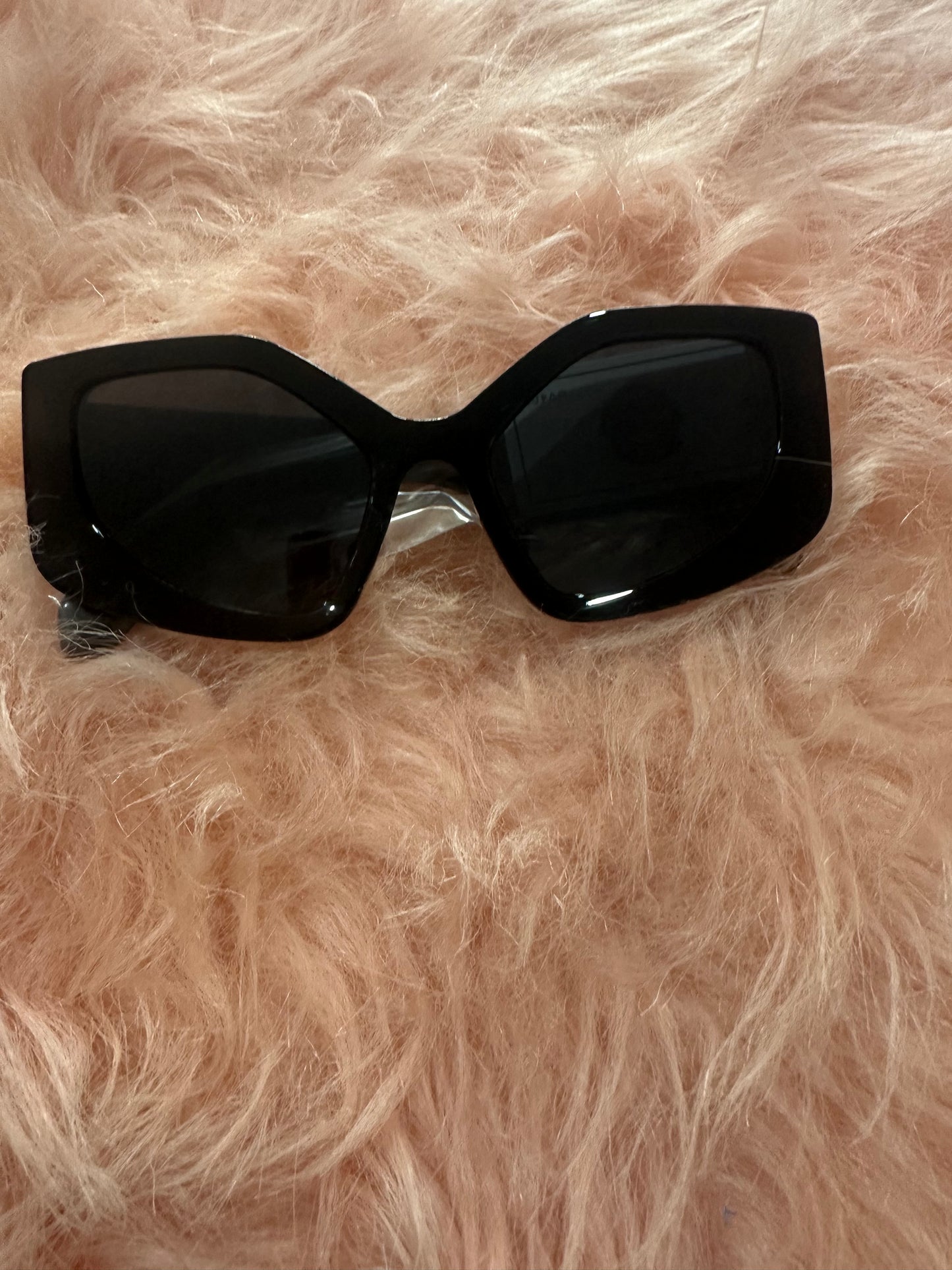 The Muse Collection: Bold Geometric Statement Sunglasses