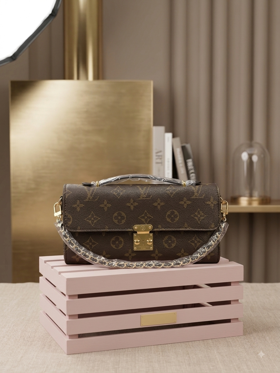 Boutique Glam & Chic Purse’s